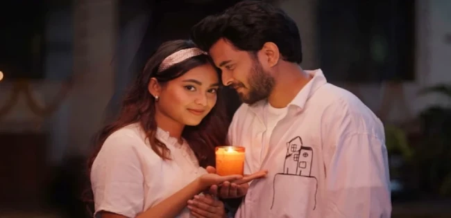 ‘অমর প্রেম’ ঝড় তুলেছে