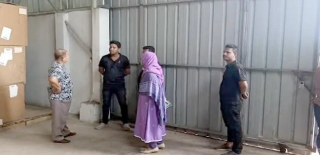 পবনের সাম্রাজ্যে প্রশাসনের হানা  ভ্রাম্যমান আদালতে ২০ হাজার টাকা জরিমানা